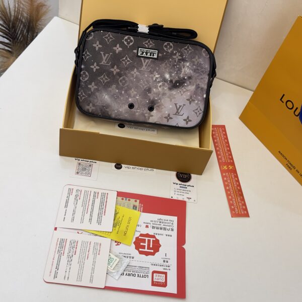 Sacoche Louis Vuitton