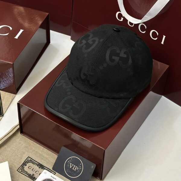 Casquette Grand GG   ( Triple A )