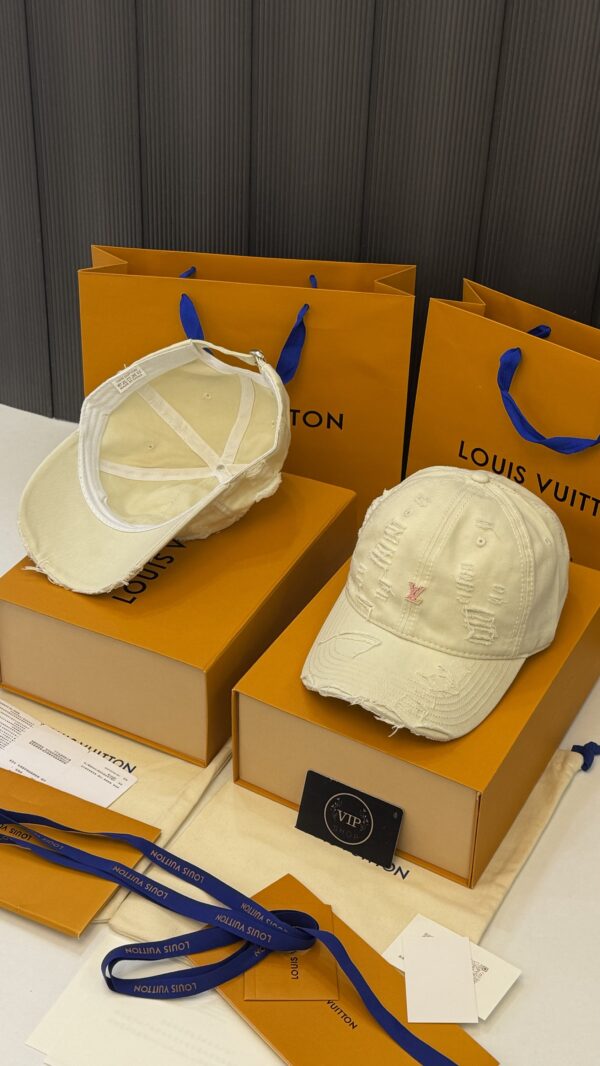 Louis Vuitton blanc cassé