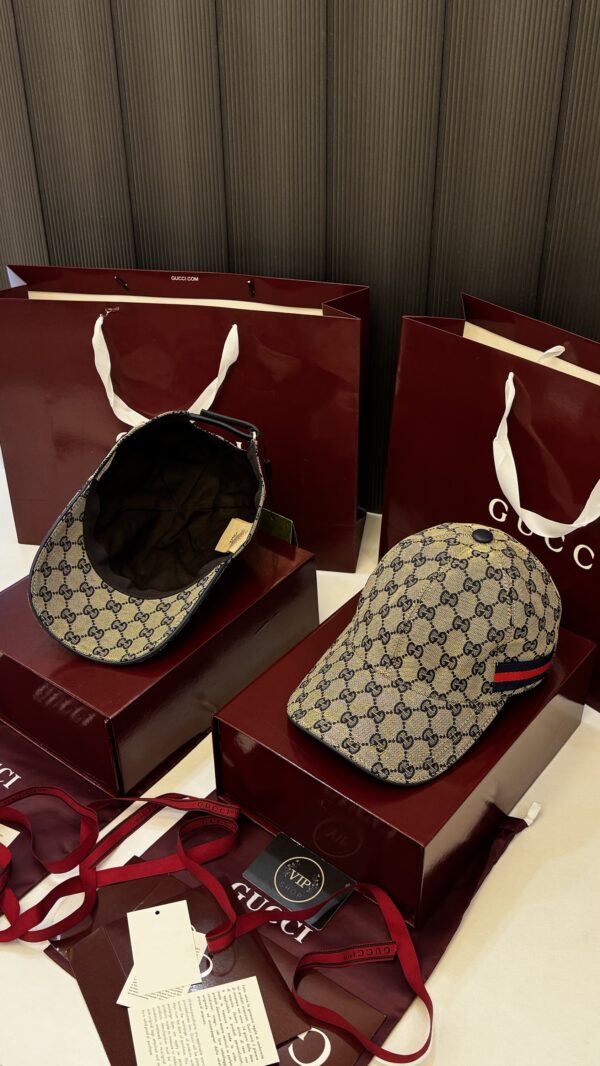 Gucci Gris Taille S
