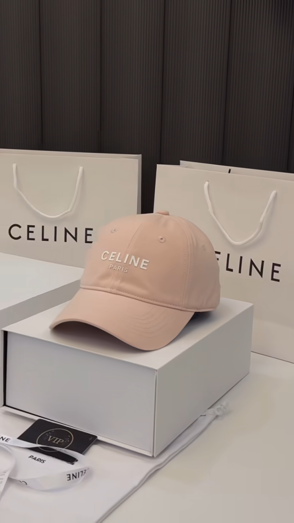 Céline Paris