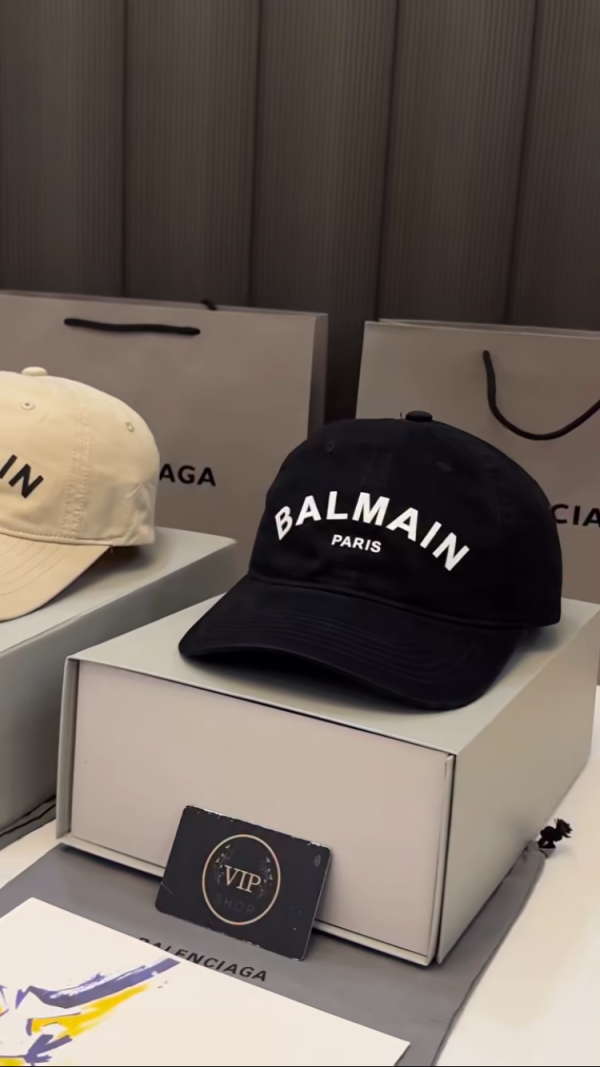 Casquette Balmain Paris