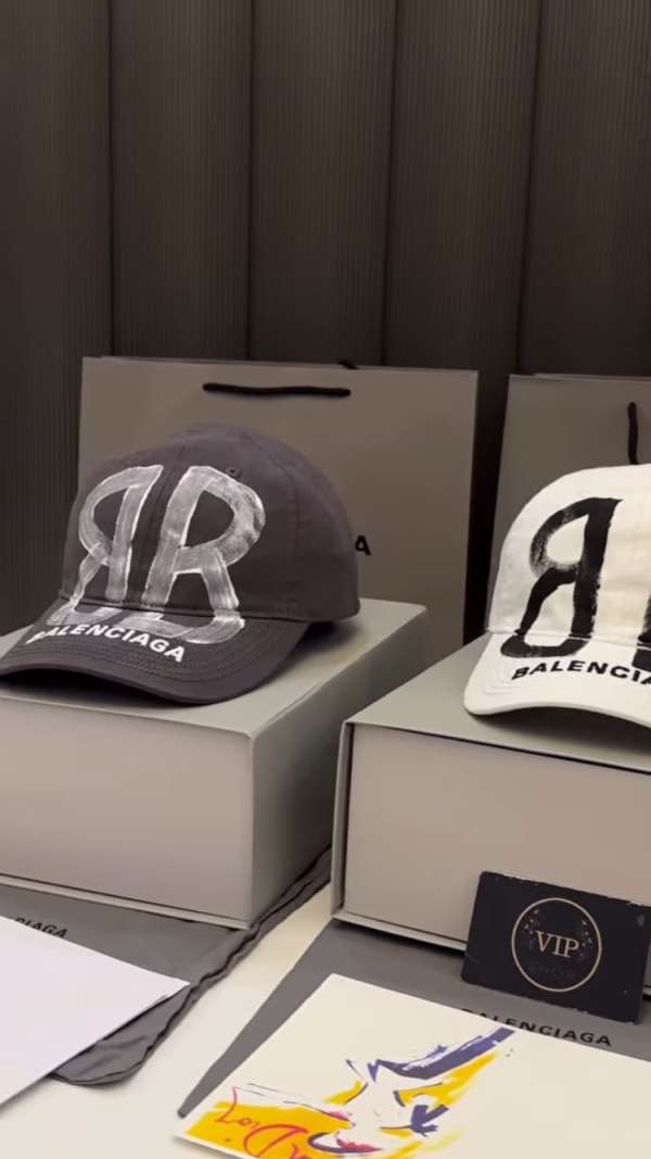 Casquette balencaiga Paris