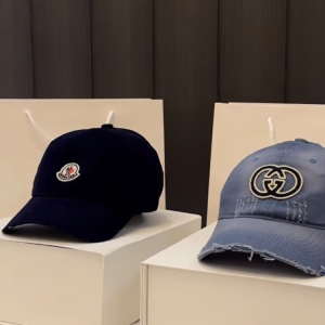 Casquette gucci/moncler
